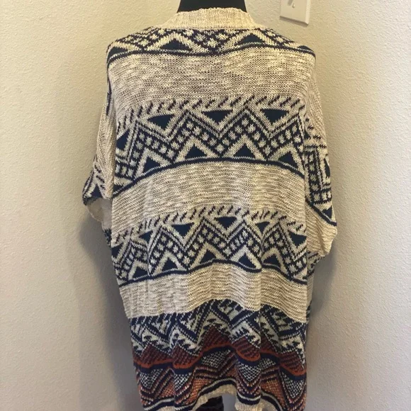 Almost Famous Bohemian Aztec Print Knit Open Front Sweater Oversized Dolman S M - Picture 5 of 5